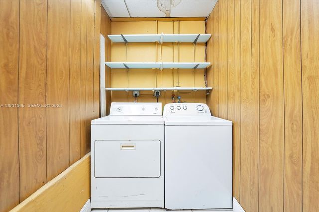 6895 SW 16th St, Miami, FL 33155