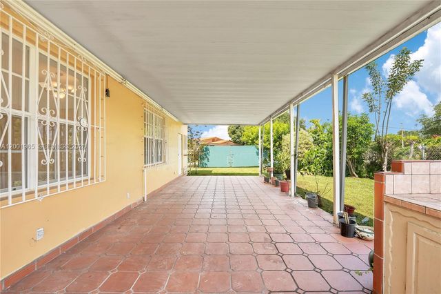 6895 SW 16th St, Miami, FL 33155