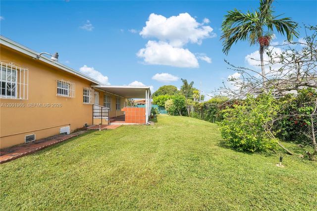 6895 SW 16th St, Miami, FL 33155