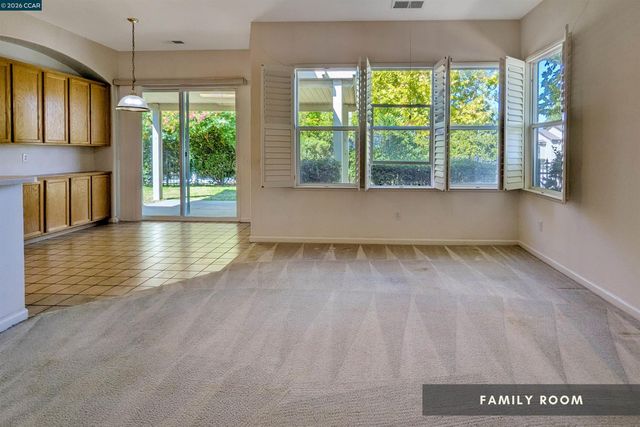 1701 Kent Dr, Brentwood, CA 94513