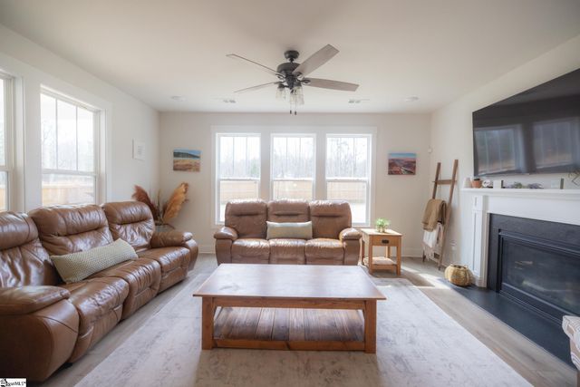 357 Fenwick Drive, Woodruff, SC 29388