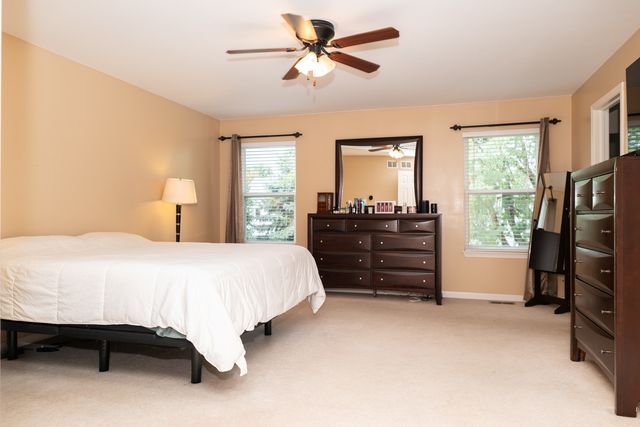 3042 Shetland Lane, Montgomery, IL 60538