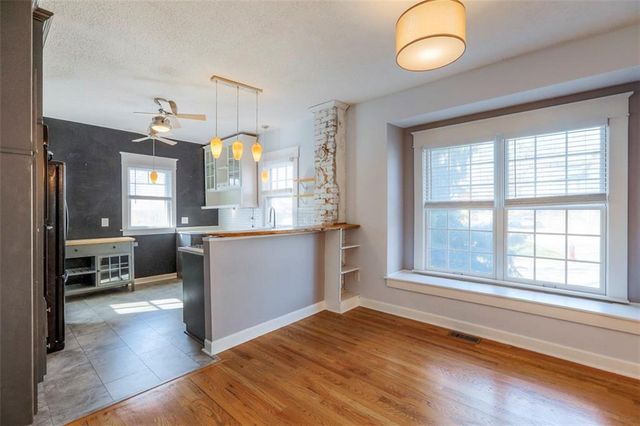 829 W 40 Street, Kansas City, MO 64111