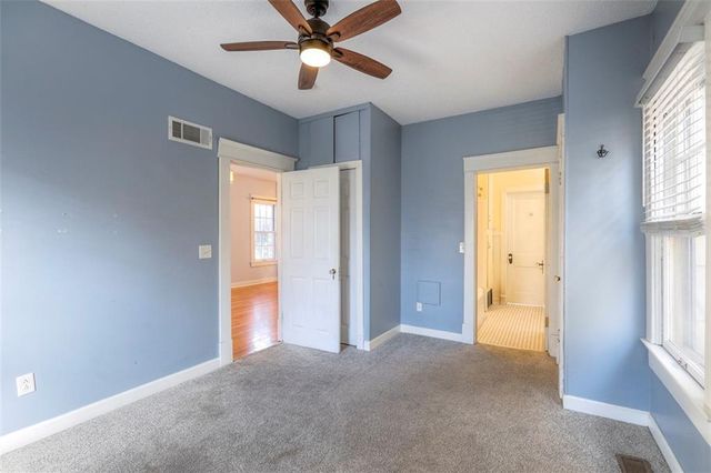 829 W 40 Street, Kansas City, MO 64111