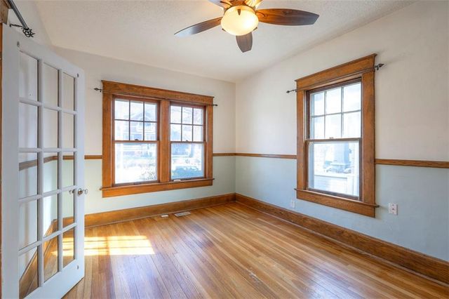 829 W 40 Street, Kansas City, MO 64111