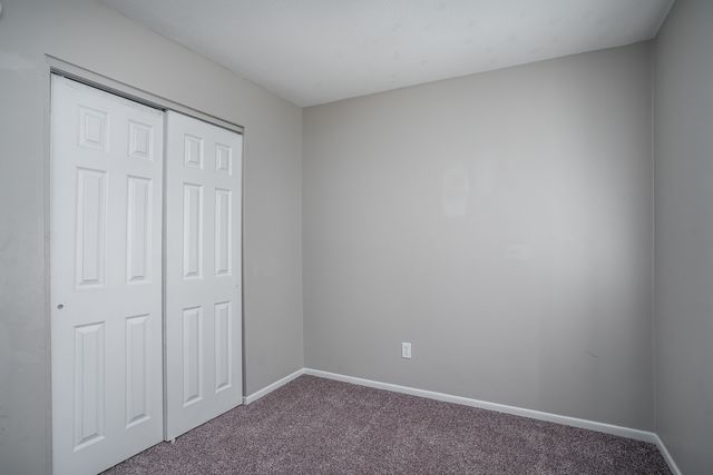 4430 CANTERBURY Lane, Davenport, IA 52806