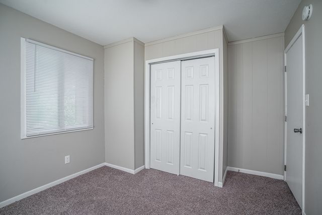 4430 CANTERBURY Lane, Davenport, IA 52806