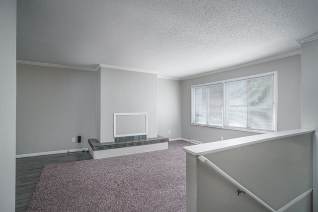 4430 CANTERBURY Lane, Davenport, IA 52806