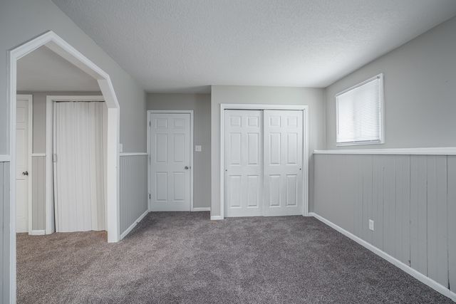 4430 CANTERBURY Lane, Davenport, IA 52806