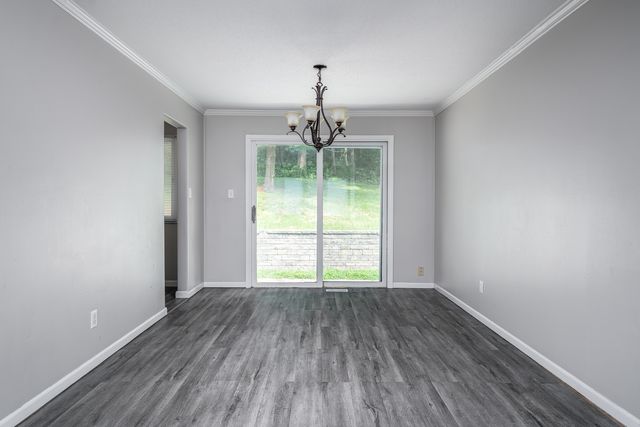 4430 CANTERBURY Lane, Davenport, IA 52806