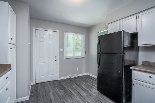 4430 CANTERBURY Lane, Davenport, IA 52806