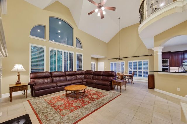 14327 Norhill Pointe Drive, Houston, TX 77044