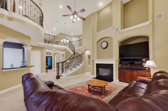 14327 Norhill Pointe Drive, Houston, TX 77044