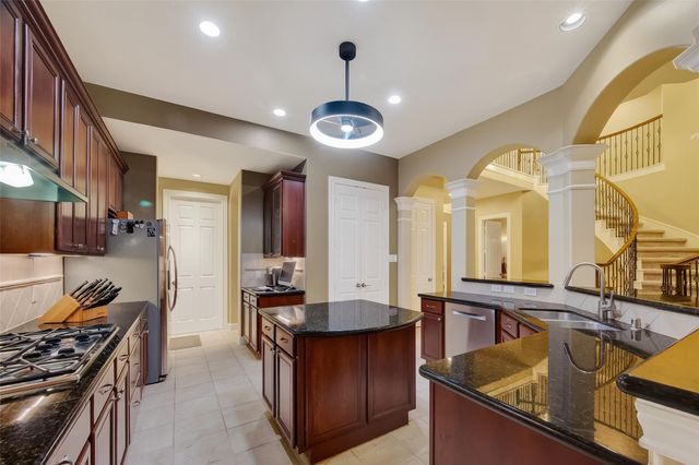 14327 Norhill Pointe Drive, Houston, TX 77044