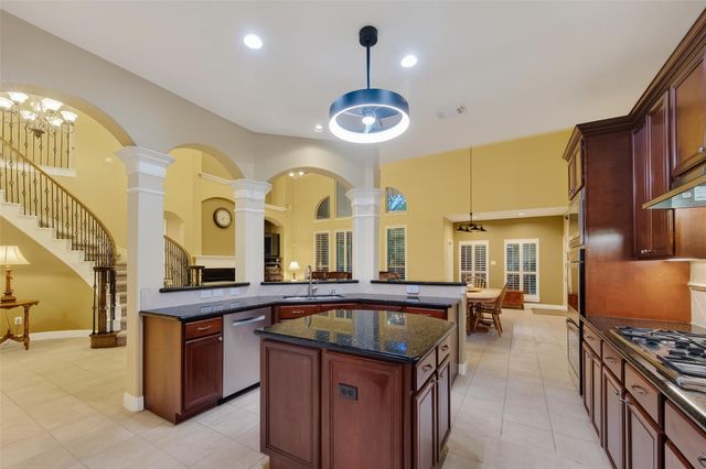 14327 Norhill Pointe Drive, Houston, TX 77044