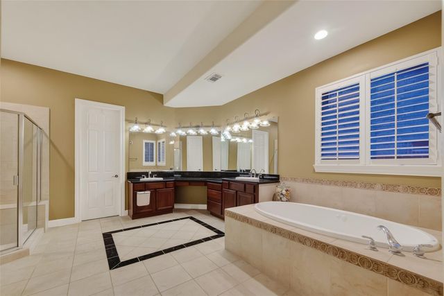 14327 Norhill Pointe Drive, Houston, TX 77044