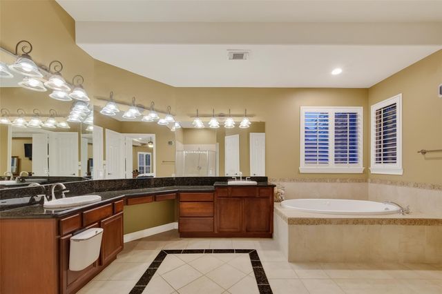 14327 Norhill Pointe Drive, Houston, TX 77044