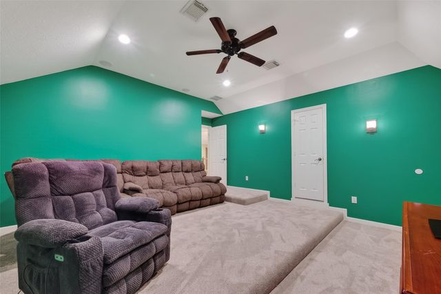 14327 Norhill Pointe Drive, Houston, TX 77044