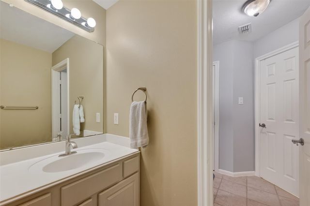 14327 Norhill Pointe Drive, Houston, TX 77044