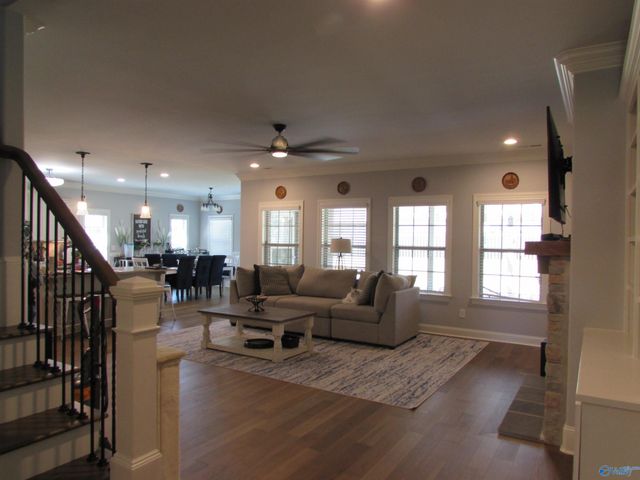 108 Somer Oaks Drive, Huntsville, AL 35811