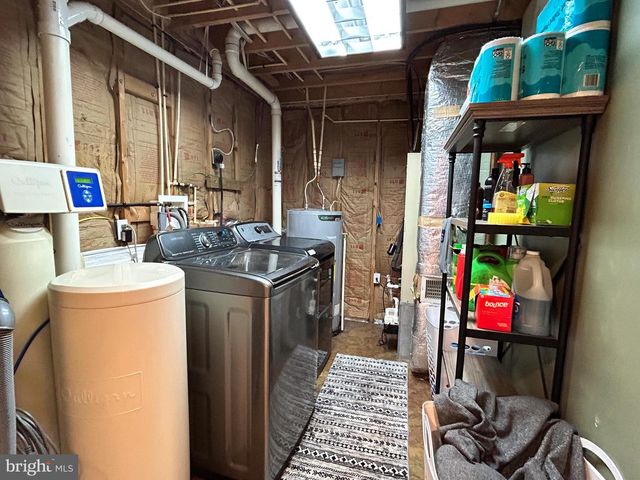 60 WENDOVER DR, Bunker Hill, WV 25413