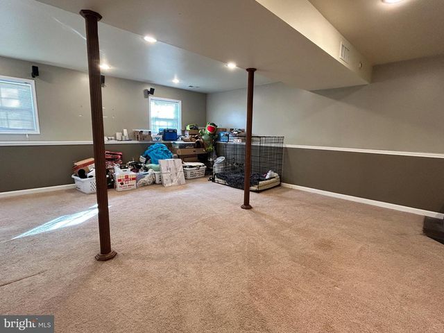 60 WENDOVER DR, Bunker Hill, WV 25413