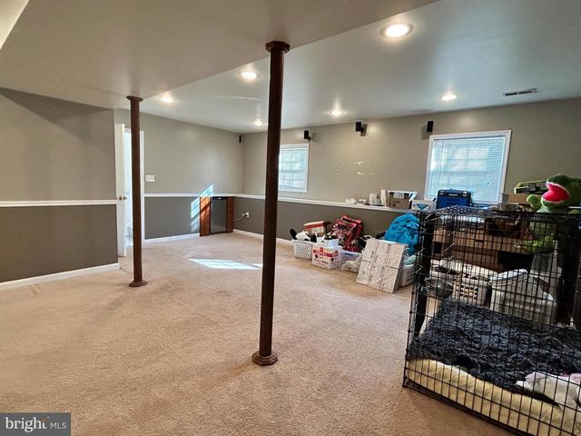 60 WENDOVER DR, Bunker Hill, WV 25413