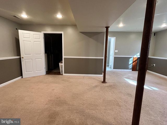 60 WENDOVER DR, Bunker Hill, WV 25413