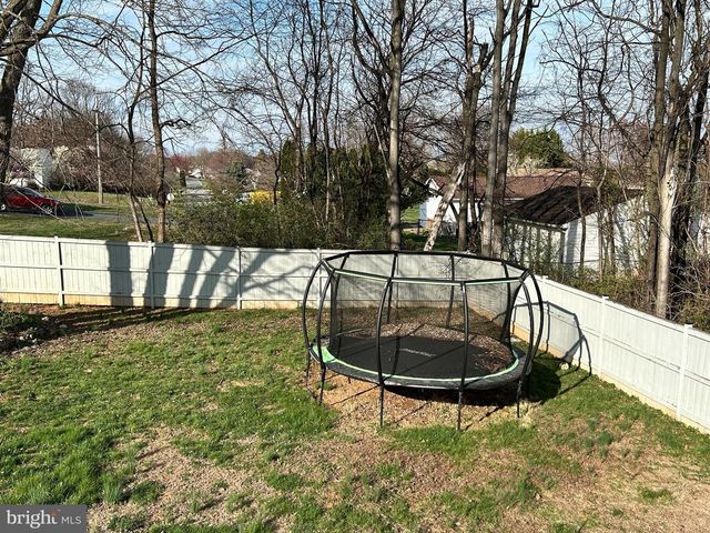 60 WENDOVER DR, Bunker Hill, WV 25413