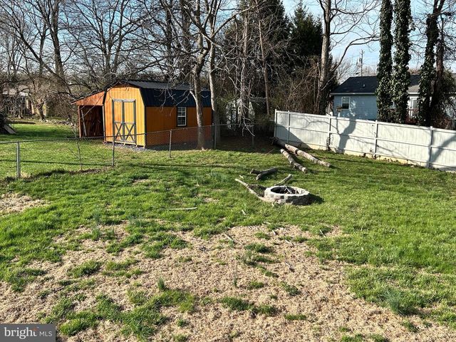 60 WENDOVER DR, Bunker Hill, WV 25413