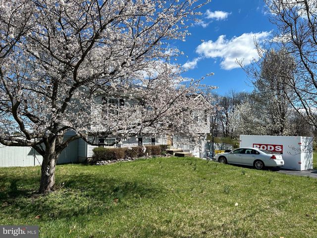 60 WENDOVER DR, Bunker Hill, WV 25413