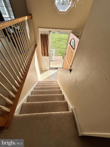 60 WENDOVER DR, Bunker Hill, WV 25413