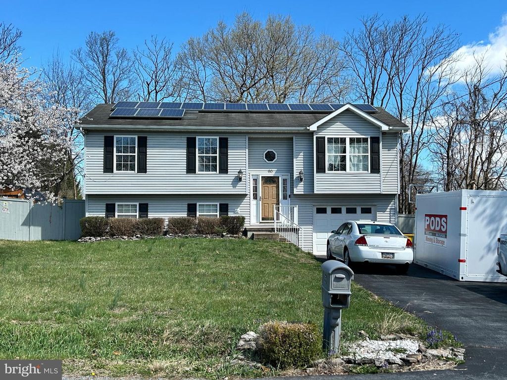 60 WENDOVER DR, Bunker Hill, WV 25413