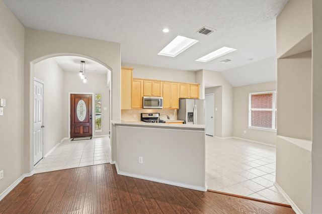 27 E Russet Grove Circle Circle, Conroe, TX 77384