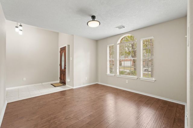 27 E Russet Grove Circle Circle, Conroe, TX 77384