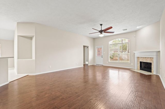 27 E Russet Grove Circle Circle, Conroe, TX 77384