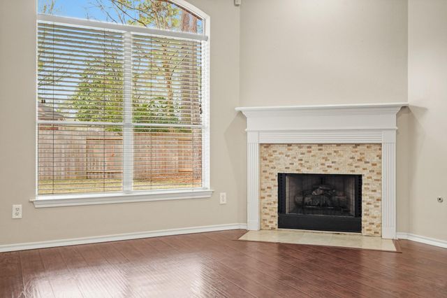 27 E Russet Grove Circle Circle, Conroe, TX 77384