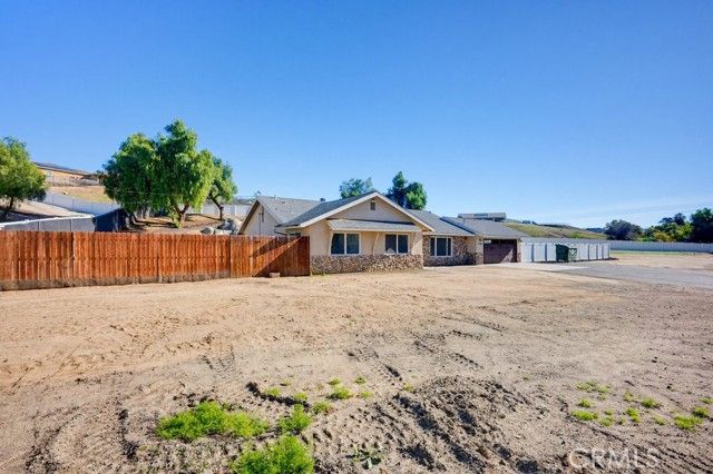 17380 Mockingbird Canyon, Riverside, CA 92504