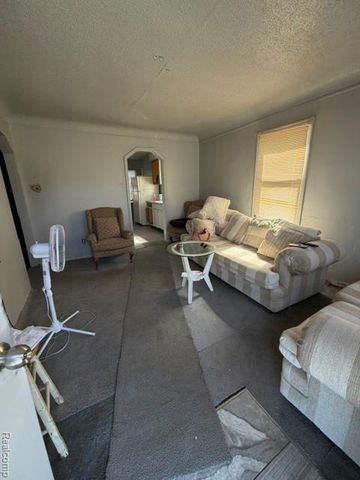 8060 Asbury Park, Detroit, MI 48228