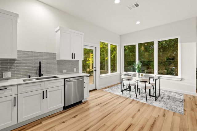 2309 Montopolis DR 2, Austin, TX 78741