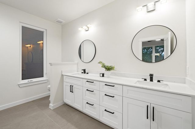 2309 Montopolis DR 2, Austin, TX 78741