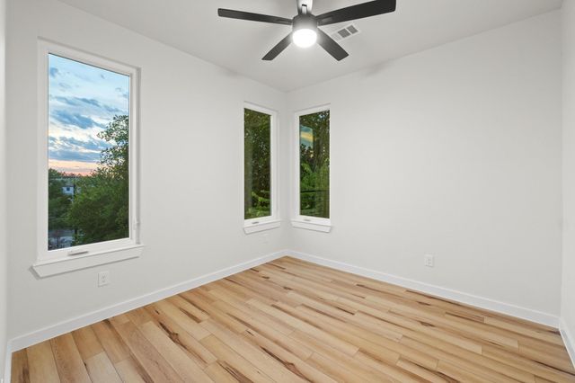 2309 Montopolis DR 2, Austin, TX 78741