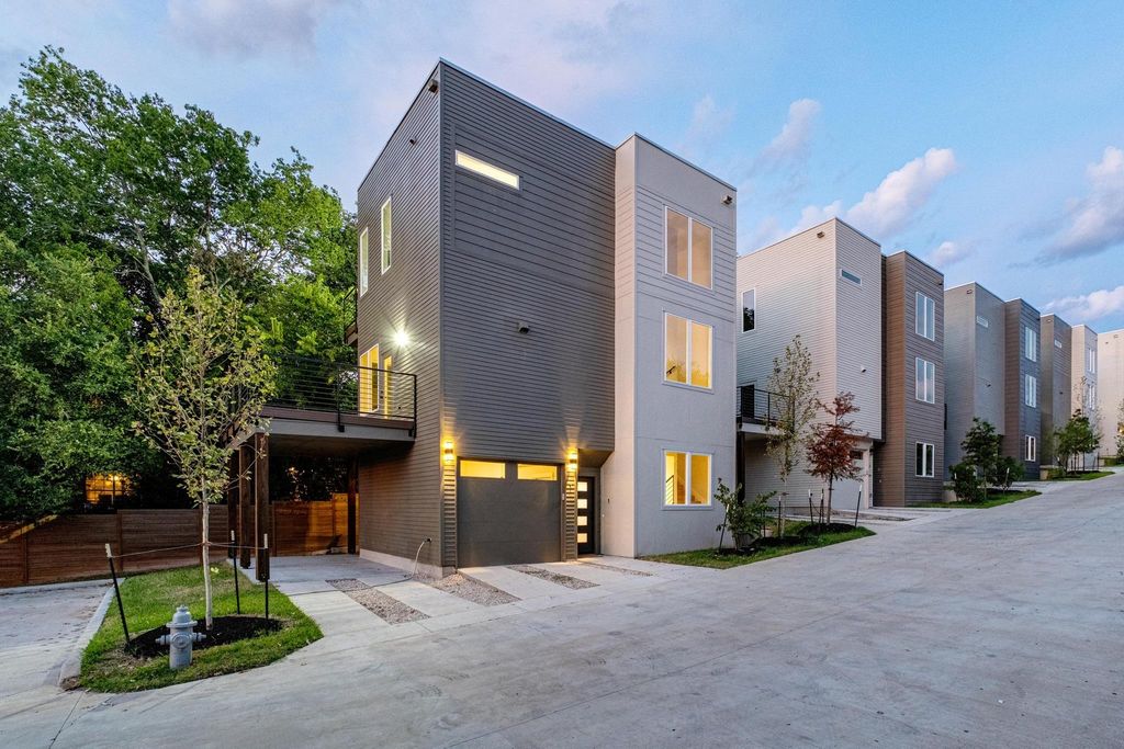 2309 Montopolis DR 2, Austin, TX 78741