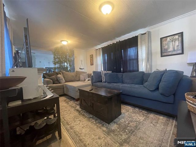 28 Finns Drive, Wayne, NJ 07470