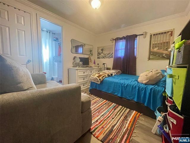28 Finns Drive, Wayne, NJ 07470