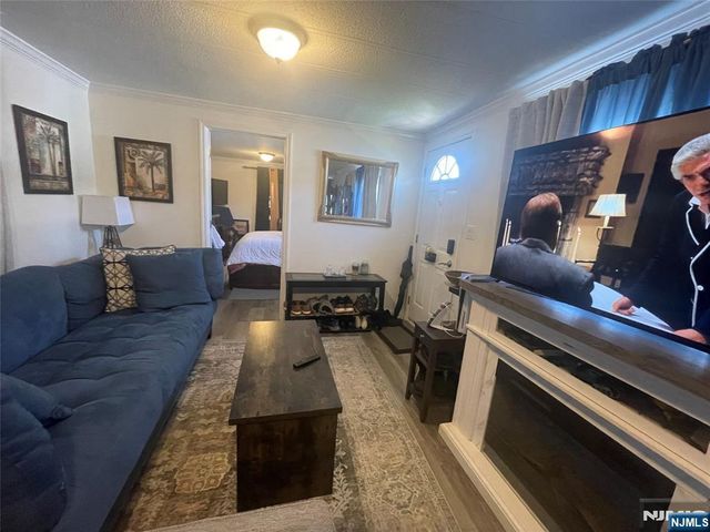 28 Finns Drive, Wayne, NJ 07470