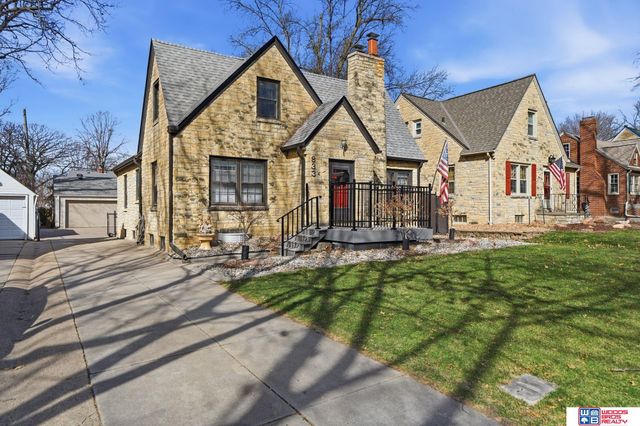 833 Elmwood Avenue, Lincoln, NE 68510