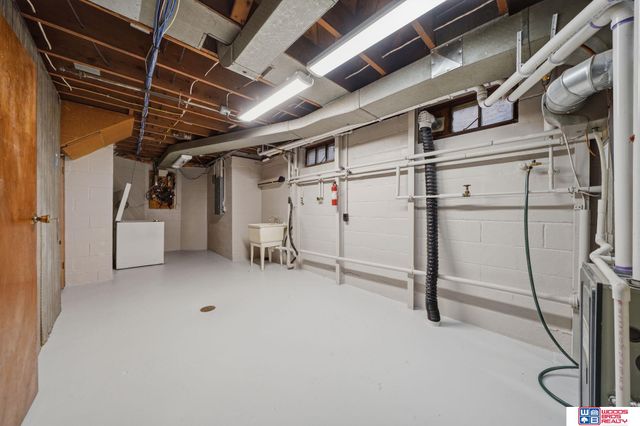 833 Elmwood Avenue, Lincoln, NE 68510