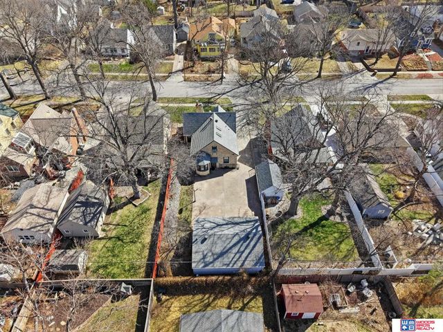 833 Elmwood Avenue, Lincoln, NE 68510