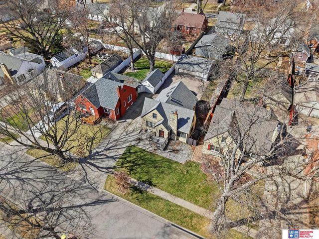 833 Elmwood Avenue, Lincoln, NE 68510